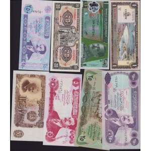 Lot of World paper money: Italy, Pakistan, Turkey, El Salvador, Guatemala, Ecuador, Iraq (15)