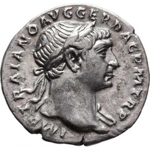 Traianus, 98 - 117, AR Denár, Rv:COS.V.P.P.SPQR.OPTIMO.PRINC., kráčej.