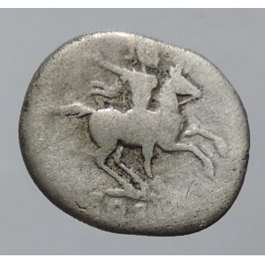 Domitian jako spoluvládce Vespasiana 69-79, denár, rv: jezdec doprava, pod ním COS V, RIC 957 (242)