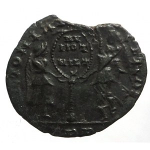 Magnentius 350-353, centenionalis r. 351, rv: dvě Viktorie s nápisem ve věnci, minc. Trevír, RIC 306, odl.okr. R