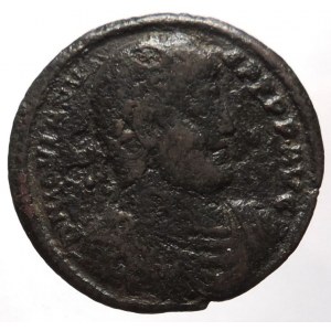 Jovianus 363-364, dvou-maiorina -AE 1, VICTORIA ROMANORVM. Stoj. císař drží standartu a Viktorii na kouli, Mc.Thessalonica, RIC 234, Sear 3985; 8,05 g R