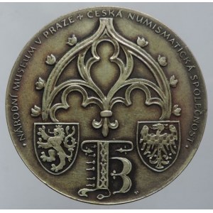 Knobloch M., AR medaile 1978, 600.výročí úmrtí Karla IV. sedící císař čelně/gotická klenba, vydala ČNS a NM Ag 750, 40mm 29,74g