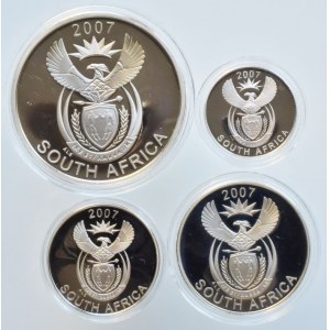 Sada 4 stříbrných medailí Přeshraniční park Kgalagadi - Jižní Afrika, Ag 925, 2 oz,1 oz, 1/2 oz, 1/4 oz, náklad 1500, kapsle, certifikát s číslem 0084, luxusní etue