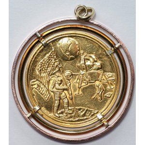 Medal z okazji lądowania na księżycu Apollo 11 wraz ze złotą oprawą