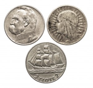 Polen, Zweite Polnische Republik (1918-1939), Satz von 3 Münzen 2 złoty: Frau, Segelschiff, Piłsudski