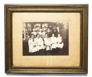 Staff photograph at the Restaurant, Koscian 1930