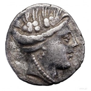 Tetrobolus, ca. 196-146 v. Chr.; Av: Kopf einer Histiai-Nymphe in di...