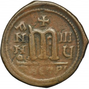 Cesarstwo Bizantyńskie, Tyberiusz II Konstantyn, Follis