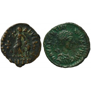 Set, Römisches Reich, Bronzen (2 Stück).