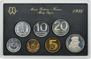 Set, 1986 vintage circulating coin set (7 pieces).