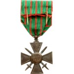 France Military Medal Cross of War 1914/1917. Bronze. Weight approx: 18.74 g. Diameter: 45x37 mm.