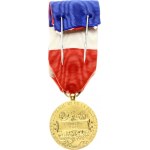 France Medal 1959 Ministry of Labor and Social Security. Silver Gilding. Weight approx: 13.66 g. Diameter: 31x27 mm...