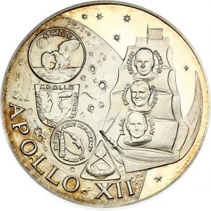 Fujairah 10 Riyals 1388-1969 Apollo XII. Obverse: Arms. Reverse: Four shields on moon background at left...