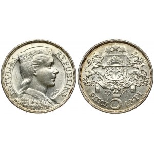 Latvia 5 Lati 1931 Obverse: Crowned head right. Reverse: Arms with supporters above value. Edge Description: DIEVS **...