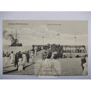 Gdańsk Nowy Port, Danzig Neufahrwasser, molo, ludzie, okręt wojenny ok. 1915