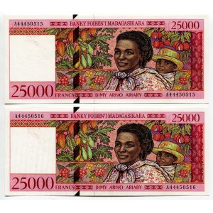Madagascar 2 x 25000 Francs / 5000 Ariary 1998 - 2003 Consecutive numbers