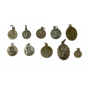Medaliki z przedstawieniem św. Huberta, patrona myśliwych, lesników, jeźdźców, różne wzory, 10 sztuk [111]