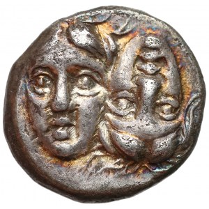 Istros, Thrace AR Drachm (400-350 BC) Facing male heads, right inverted / Sea-eagle grasping doplhin