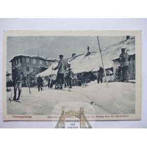 Karkonosze, Riesengebirge, Schronisko, narciarze, ok. 1924