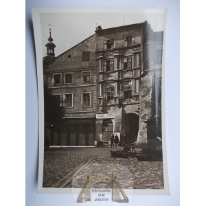 Przemyśl, old houses in the Market Square, published by Książnica Atlas, photo Lenkiewicz, 1938