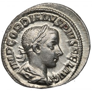 Římská říše, Gordian III, denár - DIANA LVCIFERA