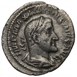 Římská říše, Maximian Thracian, Denár - VICTORIA AVG