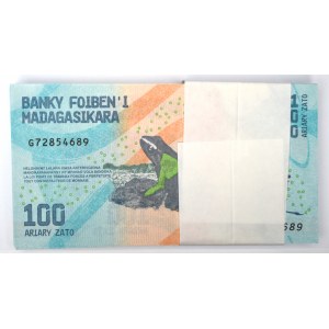 Madagascar, bank parcel of 100 ariars