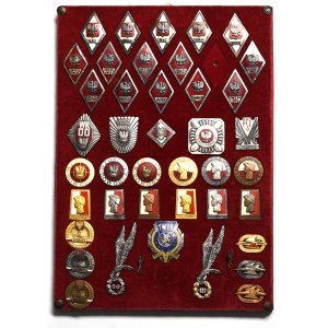 People's Republic of Poland, Plaque with badges