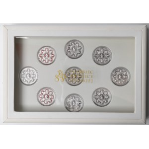 III RP, zbierka medailí Svätý medzi svätými