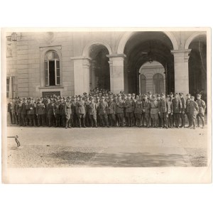 II RP, Photograph of Gen Tessaro among K.O.P officers and soldiers