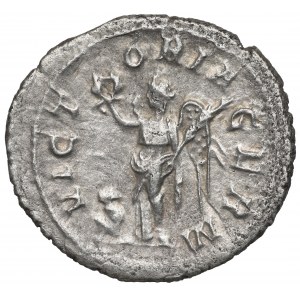 Römisches Reich, Maximus der Thraker, Denar - VICTORIA GERM