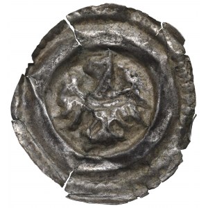 Sliezsko, široký náramok z 13. storočia, orol s vloženým pásom v kordónovom orámovaní