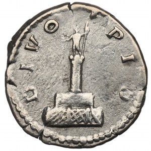 Římská říše, Antonín Pius, posmrtný denár - DIVO PIO