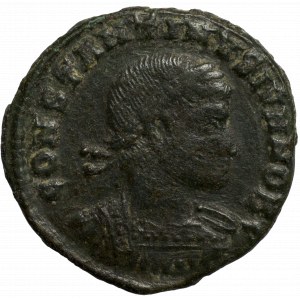 Římská říše, Konstantin II, Follis Nikomedia- GLORIA EXERCITVS