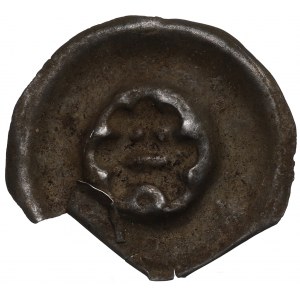 Neurčená oblasť, náramok zo 14. storočia, korunovaná volská hlava s bodkou