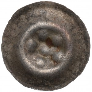 Sliezsko, brakteát bližšie neurčený 13.-14. storočie, päťlistá rozeta s guľou v strede - vzácne