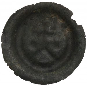 Neurčený okres, 13./14. století, brakteát, kříž na oblouku a tečky po stranách - vzácné