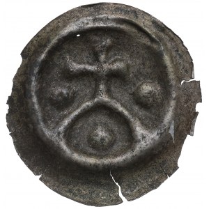 Neurčený okres, 13./14. století, brakteát, kříž na oblouku a tři koule - vzácné