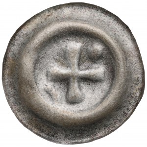 Nieokreślona dzielnica, brakteat XIII/XIVw., mały krzyż z półksiężycem i kulą