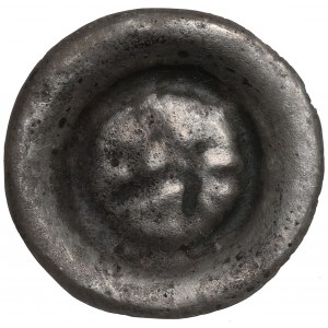 Pomorze Zachodnie, Tąglim, brakteat XIII-XIVw., gotycka litera A ze strzałą i znak