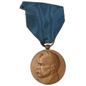 II RP, Medaille des Jahrzehnts der wiedererlangten Unabhängigkeit - große Initialen