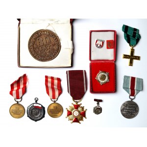 PRL, Zestaw medali i odznaczeń