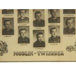 Fotografia - tableau z oficerami i żołnierzami II eskadry Modlin Twierdza 1954r