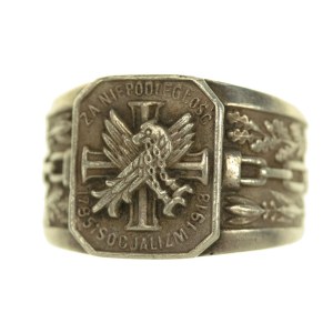 Patriotic ring FOR INDEPENDENCE AND SOCIALISM 1795 - 1918