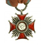 Second Republic, Silver Cross of Merit. Executed by S. Owczarski. Silver.