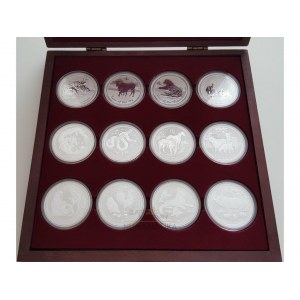 Lunární kalendář II. kompletní set stříbrných mincí-12x1 Oz, kapsle, etue, Ag 999,