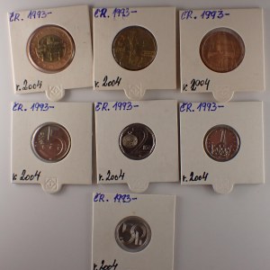Období od 1993 / Sada oběžných mincí v lep. pap. holderech 2004 - 50h, 1 Kč, 2 Kč, 5 Kč, 10 Kč, 20 Kč, 50 Kč...