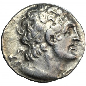 Ptolemaic Kings of Egypt, Cleopatra VII Thea, AR Tetradrachm. Dated RY 3 = 51/50 BC