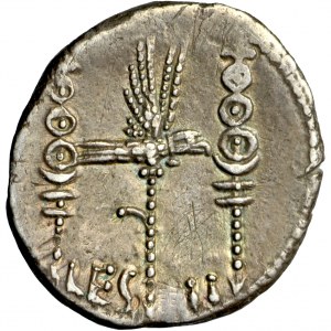 Roman Republic, Marcus Antonius. 32-31 BC. AR Legionary Denarius. Autumn 32 - Spring 31 BC, Patrae (?) mint.