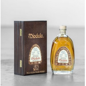 Oryginalna Leżakowana Miodula Prezydencka Wild Fields Single Grain Polish Whisky 0,5L 40% rocznik 2019